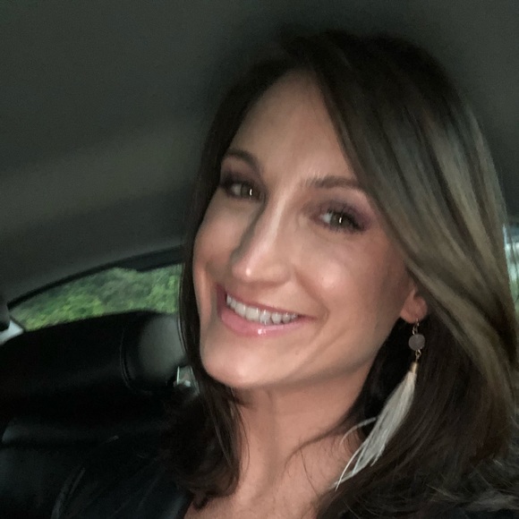 Meet your Posher, Meredith - Picture 1 of 1